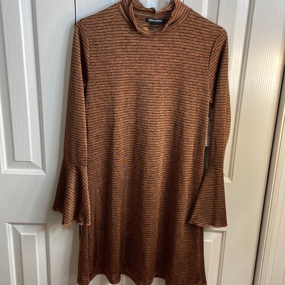 Billabong size M brown and black striped bell sleeve dress new with tag - Picture 3 of 12